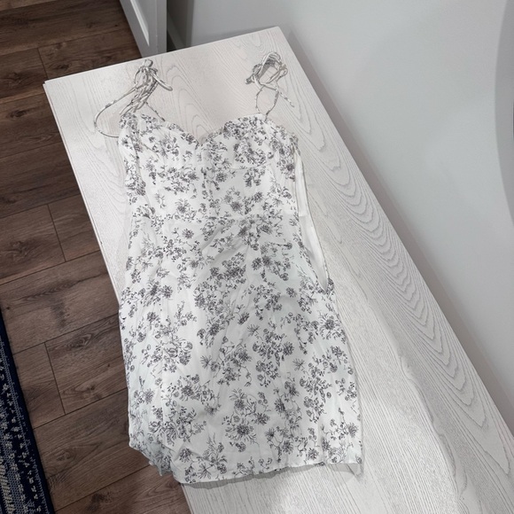 Aritiza Mini Dress - Picture 1 of 4